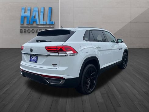 Certified 2022 Volkswagen Atlas Cross Sport SE image 6