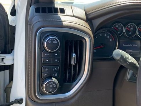 Certified 2022 Chevrolet Silverado 1500 LTZ AWD/4WD image 23
