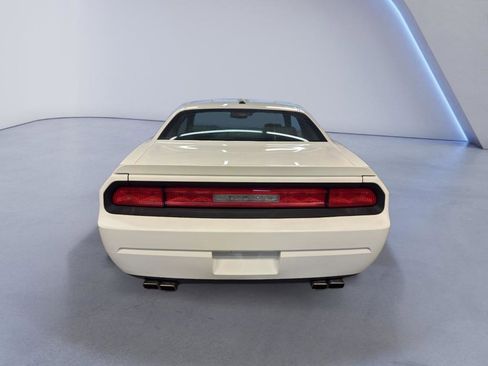 Used 2010 Dodge Challenger R/T RWD image 6