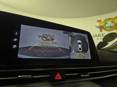 Used 2024 Hyundai Elantra Limited FWD image 22