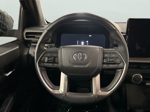 Used 2025 Toyota Tacoma TRD Off-Road AWD/4WD image 22