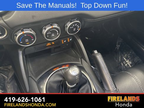 Used 2022 MAZDA MX-5 Miata Grand Touring w/ Weather Package image 25