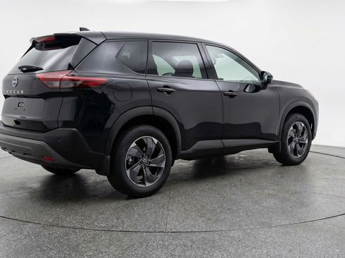 Used 2025 Nissan Rogue SV image 9