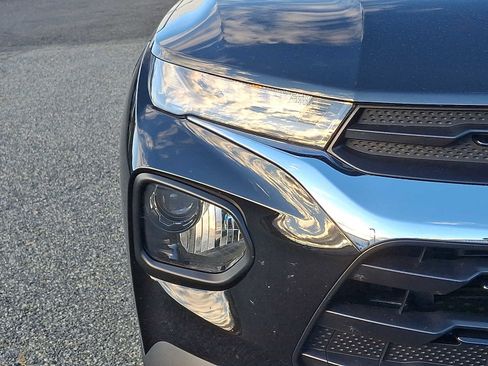 Used 2023 Chevrolet TrailBlazer LT w/ Convenience Package image 9