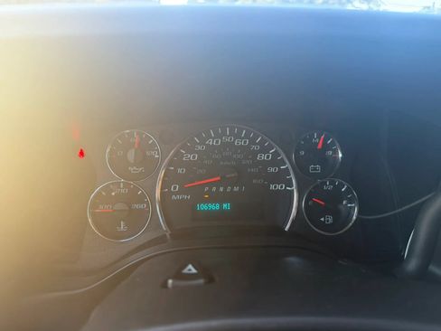 Used 2021 Chevrolet Express 2500 w/ Driver Convenience Package RWD image 15