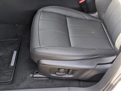 New 2025 Land Rover Range Rover Evoque S image 4