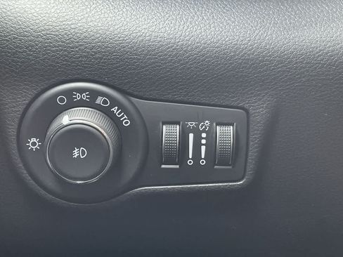 Used 2024 Jeep Compass Trailhawk AWD/4WD image 26