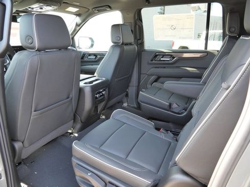 New 2026 GMC Yukon XL Elevation AWD/4WD image 39