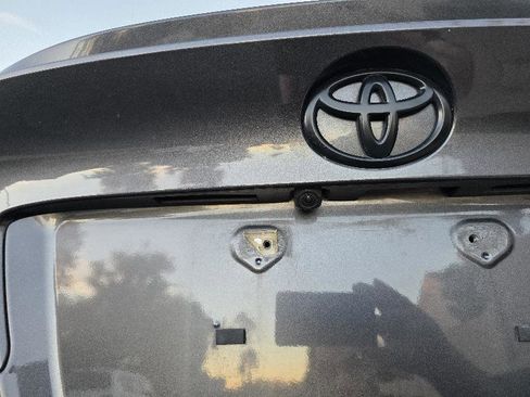 Used 2021 Toyota C-HR XLE image 34