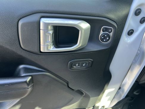 Used 2021 Jeep Wrangler Unlimited Sport image 14