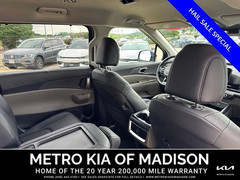 Used 2026 Kia Carnival EX FWD image 37