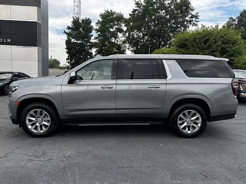 Used 2023 Chevrolet Suburban Premier w/ Advanced Technology Package AWD/4WD image 8