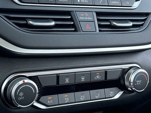 Used 2025 Nissan Altima 2.5 S image 19