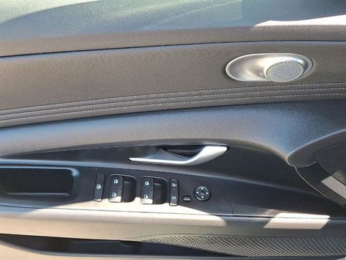 Certified 2024 Hyundai Elantra Limited FWD image 10