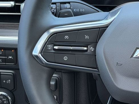 New 2026 Chevrolet Suburban Premier image 13