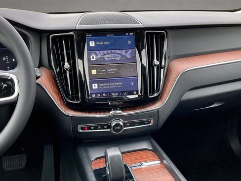 Certified 2023 Volvo XC60 B5 Plus w/ Protection Package Premier image 9