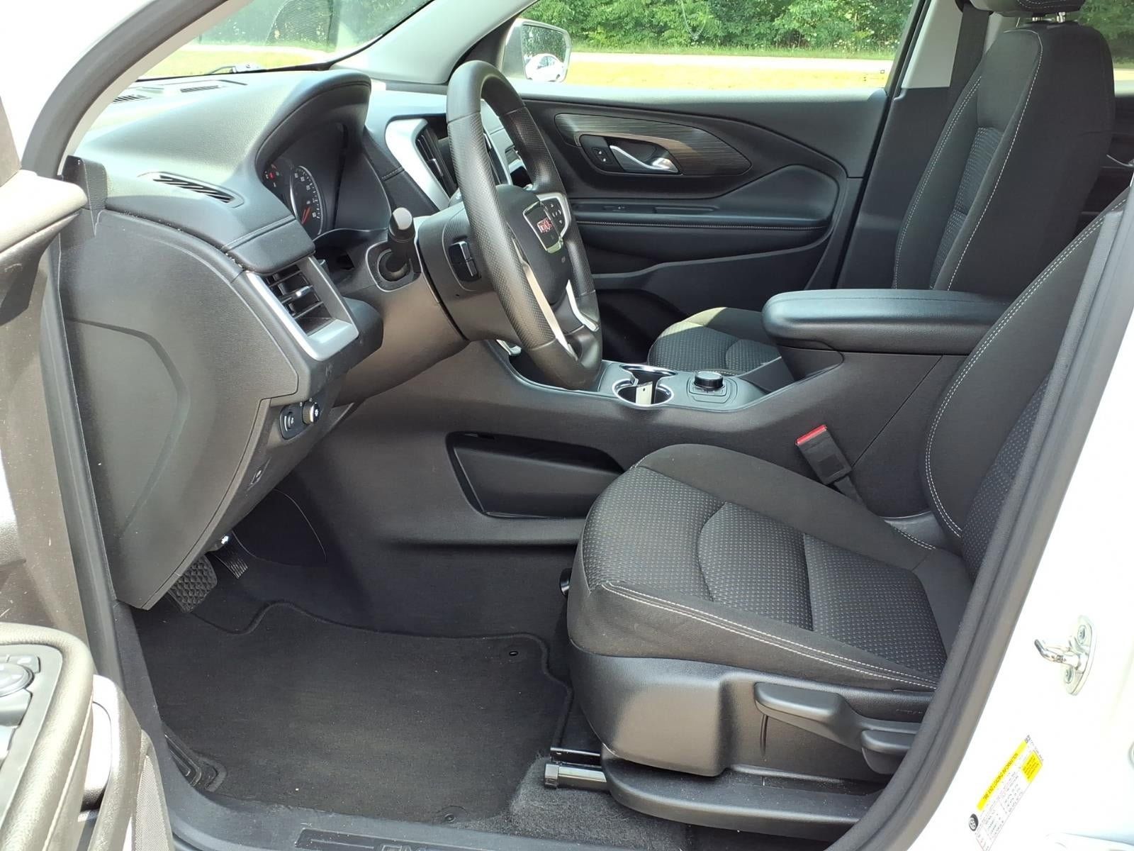 Used 2024 GMC Terrain SLE AWD/4WD image 7