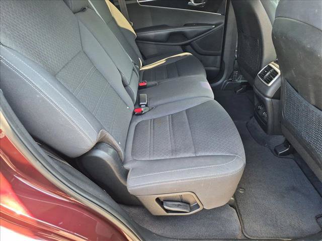 Used 2017 Kia Sorento AWD image 16
