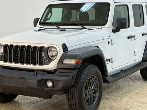 Used 2025 Jeep Wrangler Unlimited Sport AWD/4WD image 24