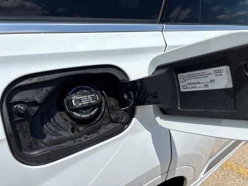 Used 2019 Audi Q7 2.0T Premium AWD/4WD image 30