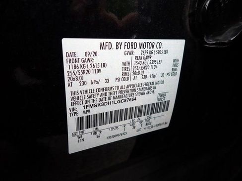 Used 2020 Ford Explorer XLT w/ Equipment Group 202A AWD/4WD image 14