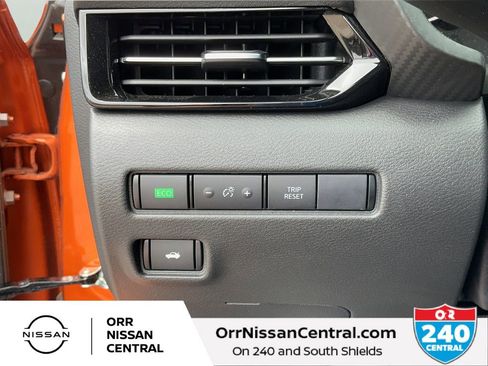 Used 2024 Nissan Sentra SR FWD image 18