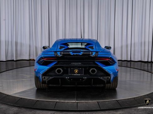 Used 2023 Lamborghini Huracan Tecnica image 17