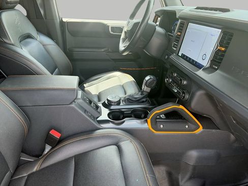 Used 2024 Ford Bronco Badlands AWD/4WD image 8