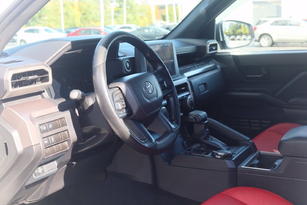 Used 2025 Toyota Tacoma SR5 AWD/4WD image 6