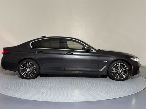 Used 2023 BMW 530e w/ Convenience Package RWD image 8