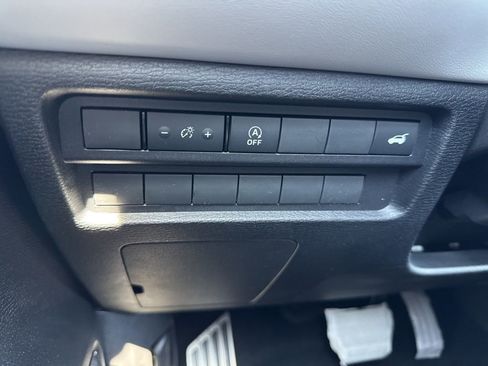 New 2026 Mitsubishi Outlander SEL FWD image 18