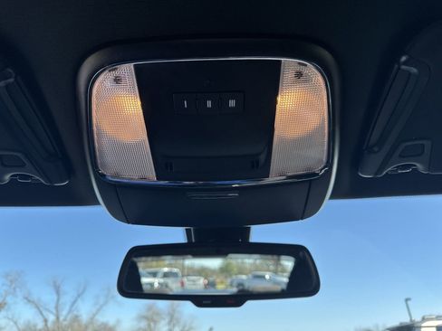 Used 2022 Dodge Charger GT w/ Blacktop Package image 21