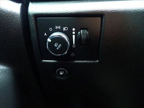 Used 2018 Jeep Grand Cherokee Altitude image 23