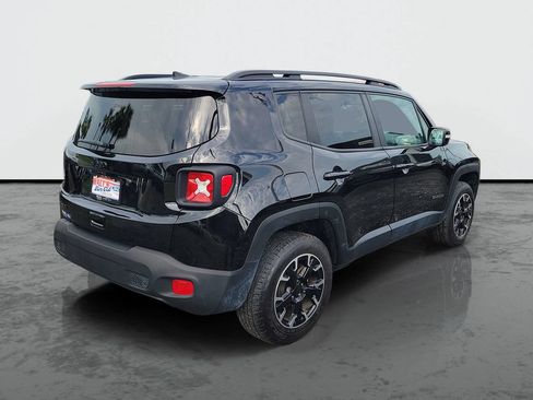 Used 2023 Jeep Renegade Latitude AWD/4WD image 2
