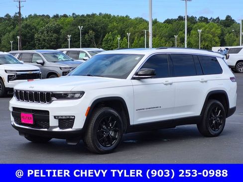 Used 2023 Jeep Grand Cherokee L Limited w/ Luxury Tech Group II AWD/4WD image 3