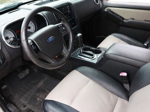 Used 2008 Ford Explorer Sport Trac Limited RWD image 4