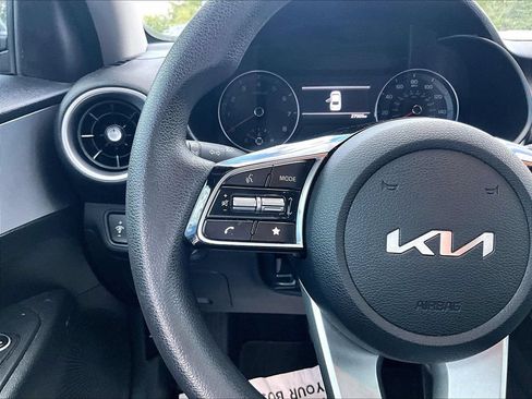 Used 2024 Kia Forte LXS FWD image 17