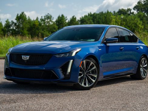 Used 2022 Cadillac CT5 V Blackwing RWD image 4