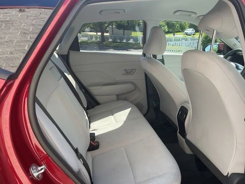 Certified 2025 Hyundai Kona SEL FWD image 31