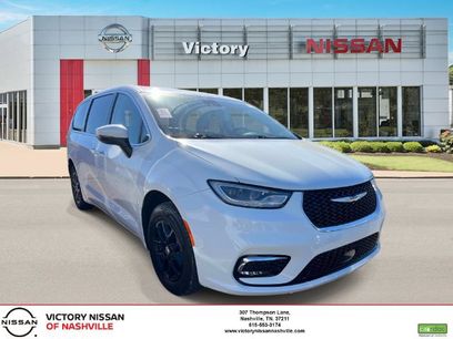 Used 2023 Chrysler Pacifica Touring-L