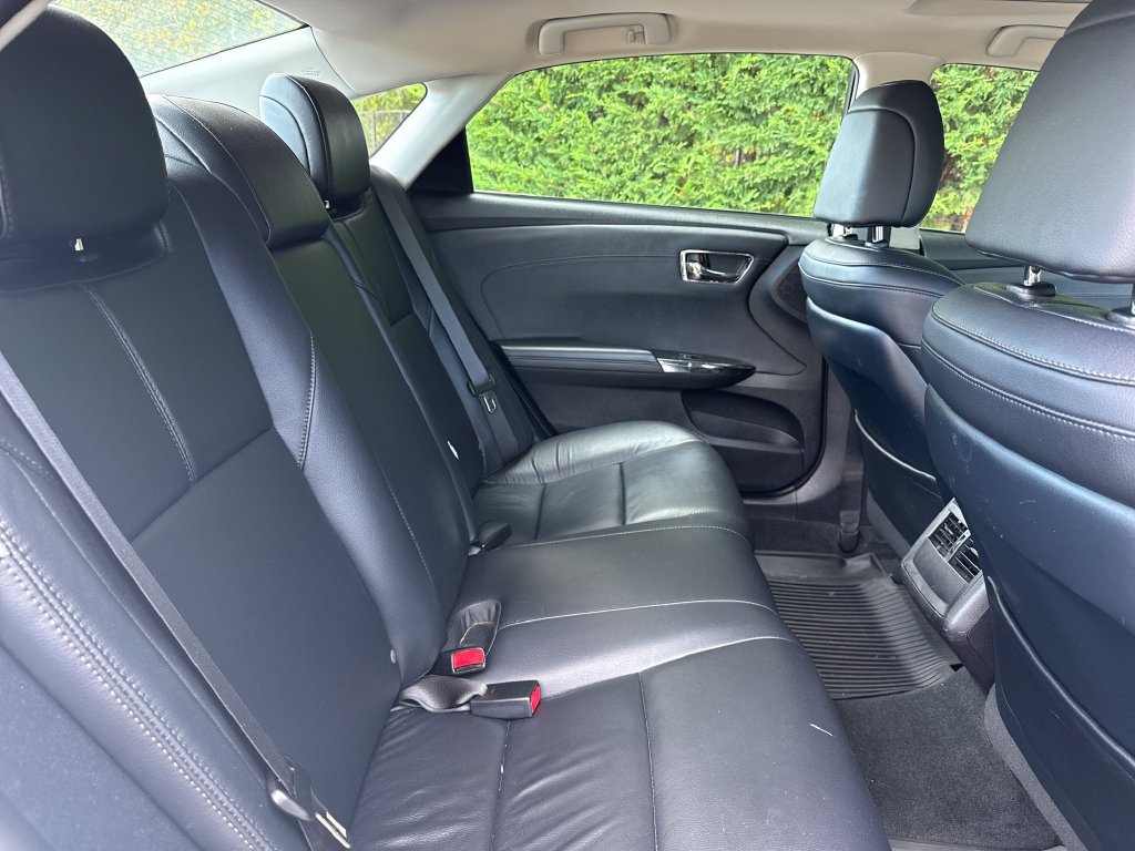 Used 2017 Toyota Avalon Touring w/ Carpet Mat Package FWD image 14