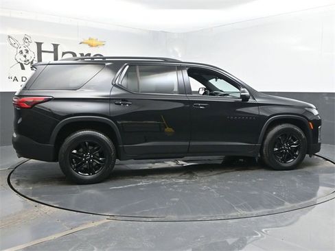 Used 2023 Chevrolet Traverse LT w/ Midnight/Sport Edition image 39