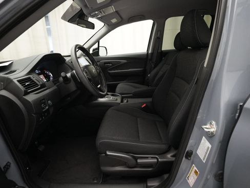 Used 2023 Honda Ridgeline Sport image 7