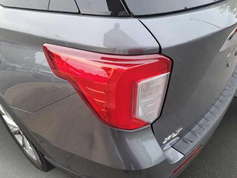 Used 2023 Ford Explorer XLT w/ Equipment Group 202A RWD image 34