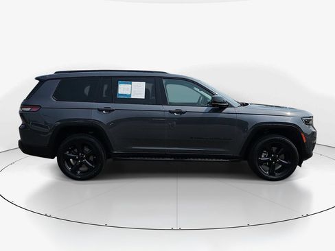Used 2023 Jeep Grand Cherokee L Limited w/ Luxury Tech Group II AWD/4WD image 5