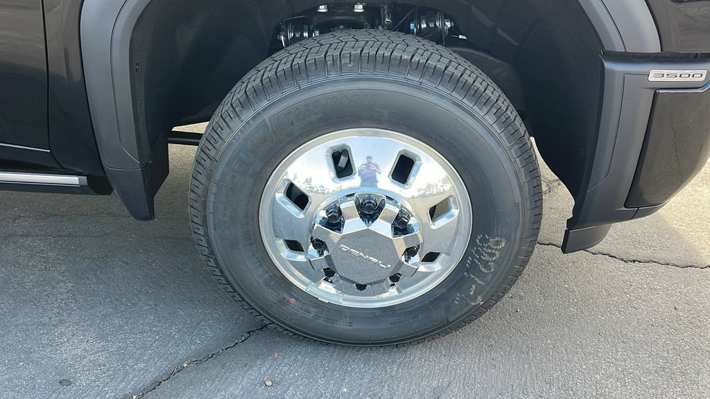 New 2026 GMC Sierra 3500 Denali Ultimate AWD/4WD image 9