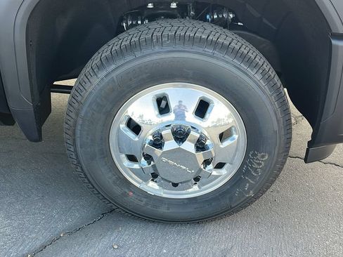 New 2026 GMC Sierra 3500 Denali Ultimate AWD/4WD image 9