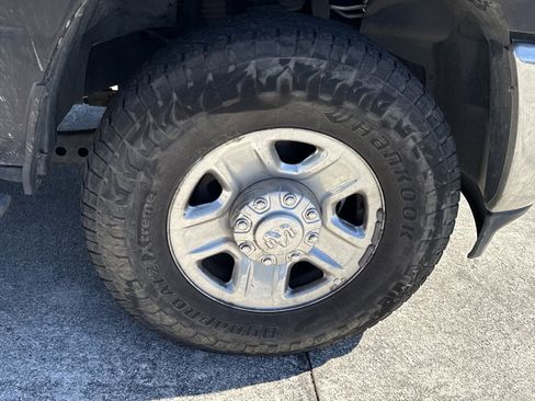 Used 2022 RAM 2500 Big Horn image 23