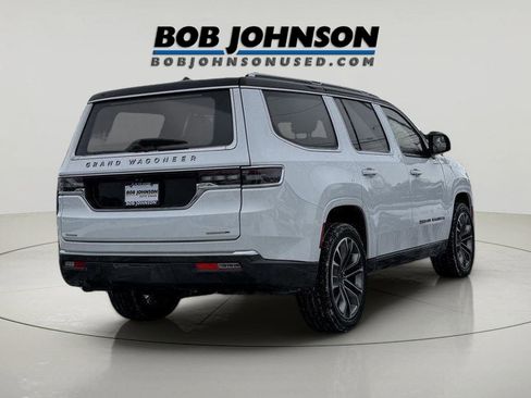 Used 2022 Jeep Grand Wagoneer Series III w/ Rear Seat Video Group 1 image 6