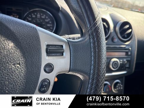 Used 2013 Nissan Rogue S image 22